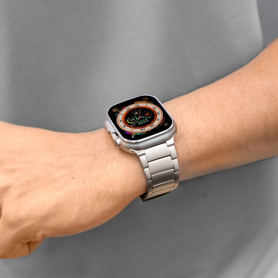 #Color_Titanium